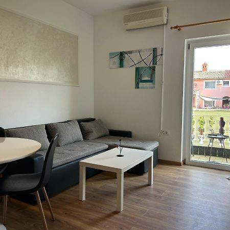 Jela Apartment With A Big Balcony Pula Exterior foto