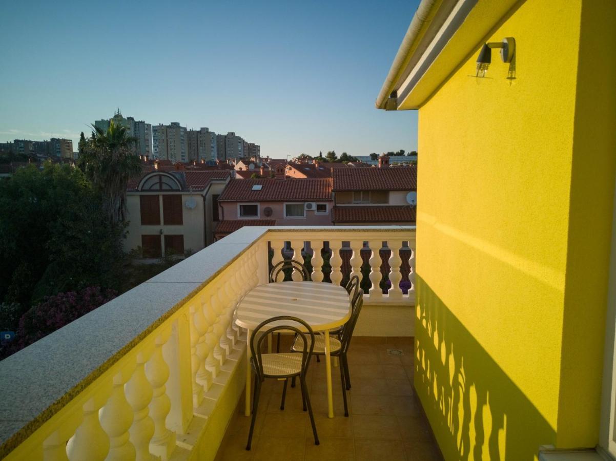 Jela Apartment With A Big Balcony Pula Exterior foto