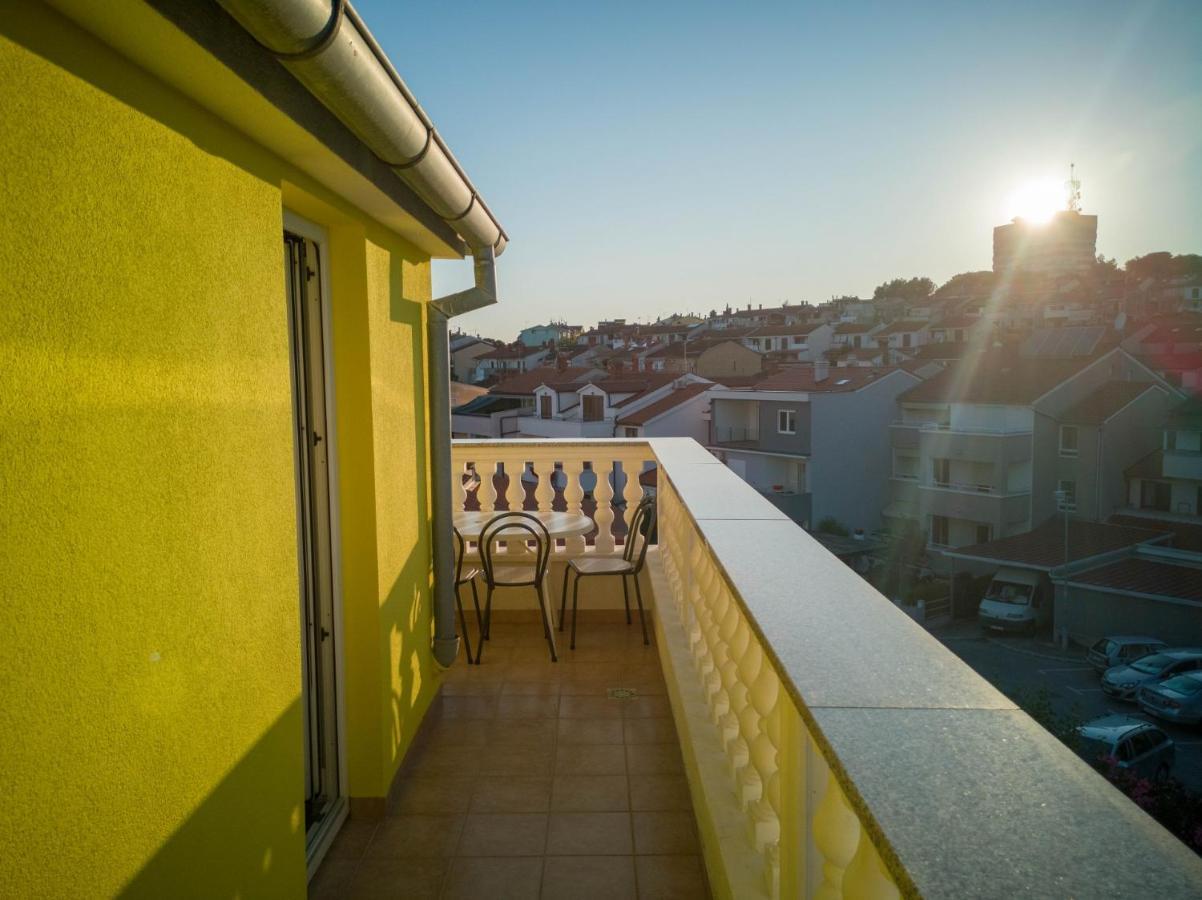 Jela Apartment With A Big Balcony Pula Exterior foto